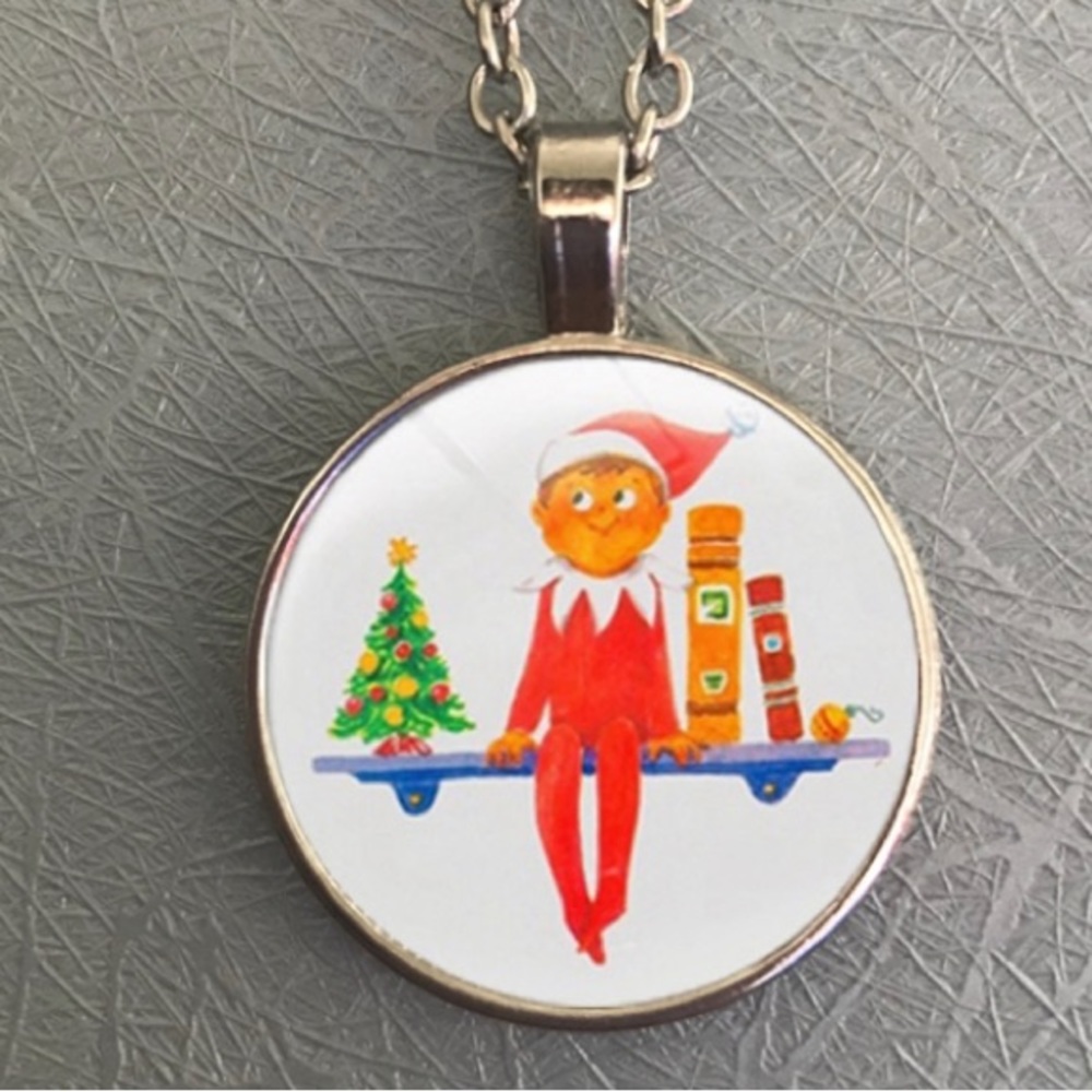 Elf Necklace brand new